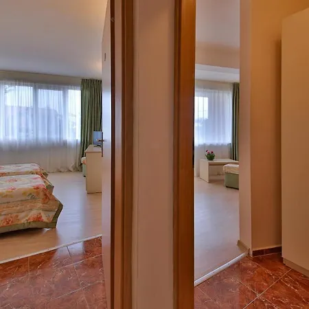 Family Efos Hotel 3*